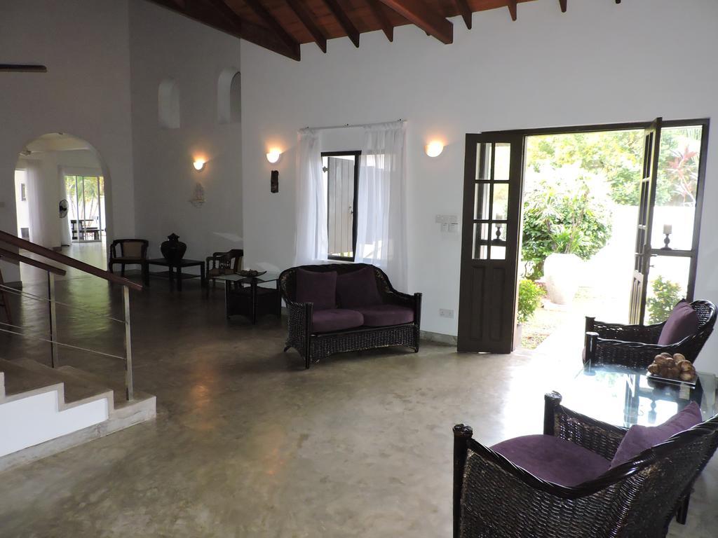 The Lagoon Villa Kurana Katunayaka Extérieur photo