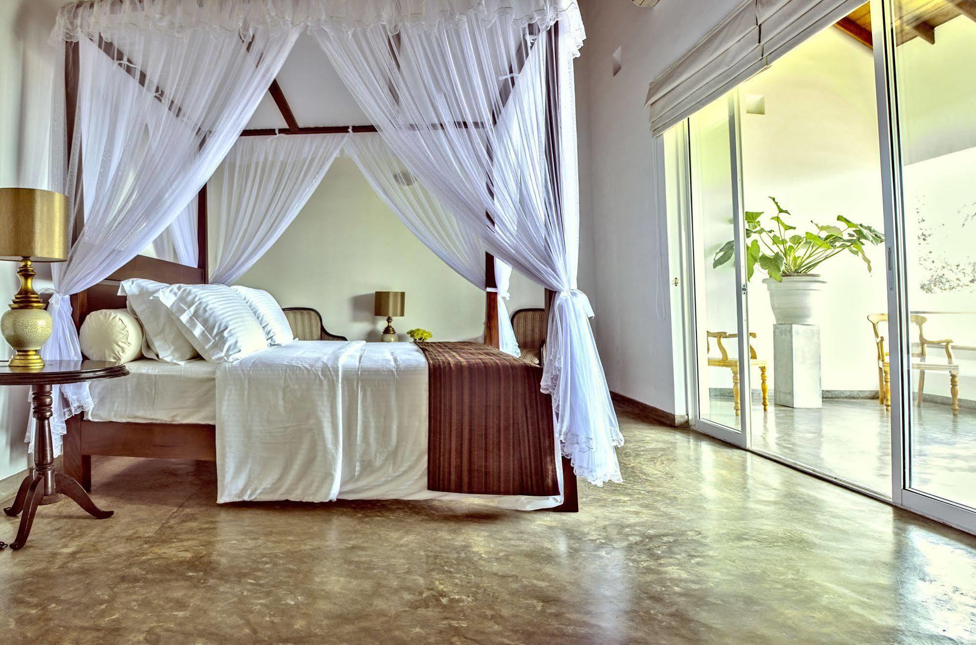 The Lagoon Villa Kurana Katunayaka Extérieur photo