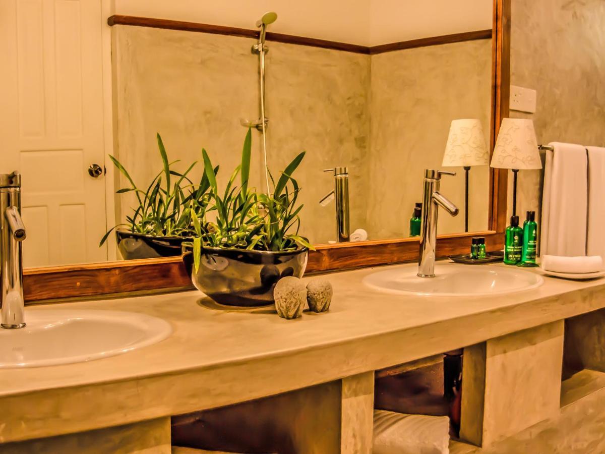 The Lagoon Villa Kurana Katunayaka Extérieur photo